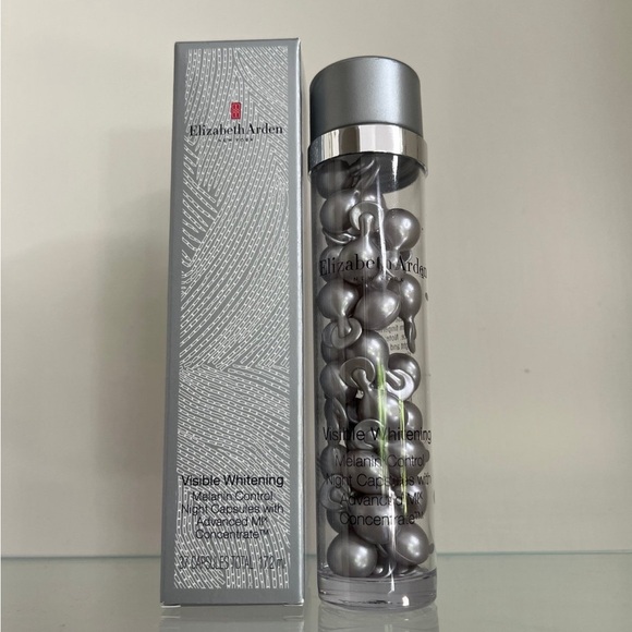 Elizabeth Arden Visible Whitening Capsules - Picture 1 of 5